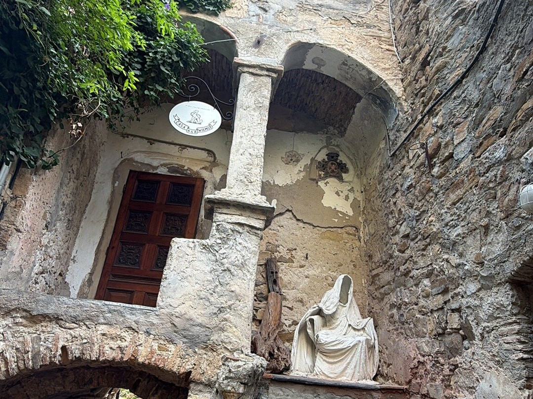 Old Bussana (Bussana Vecchia)-圣雷莫必去景点