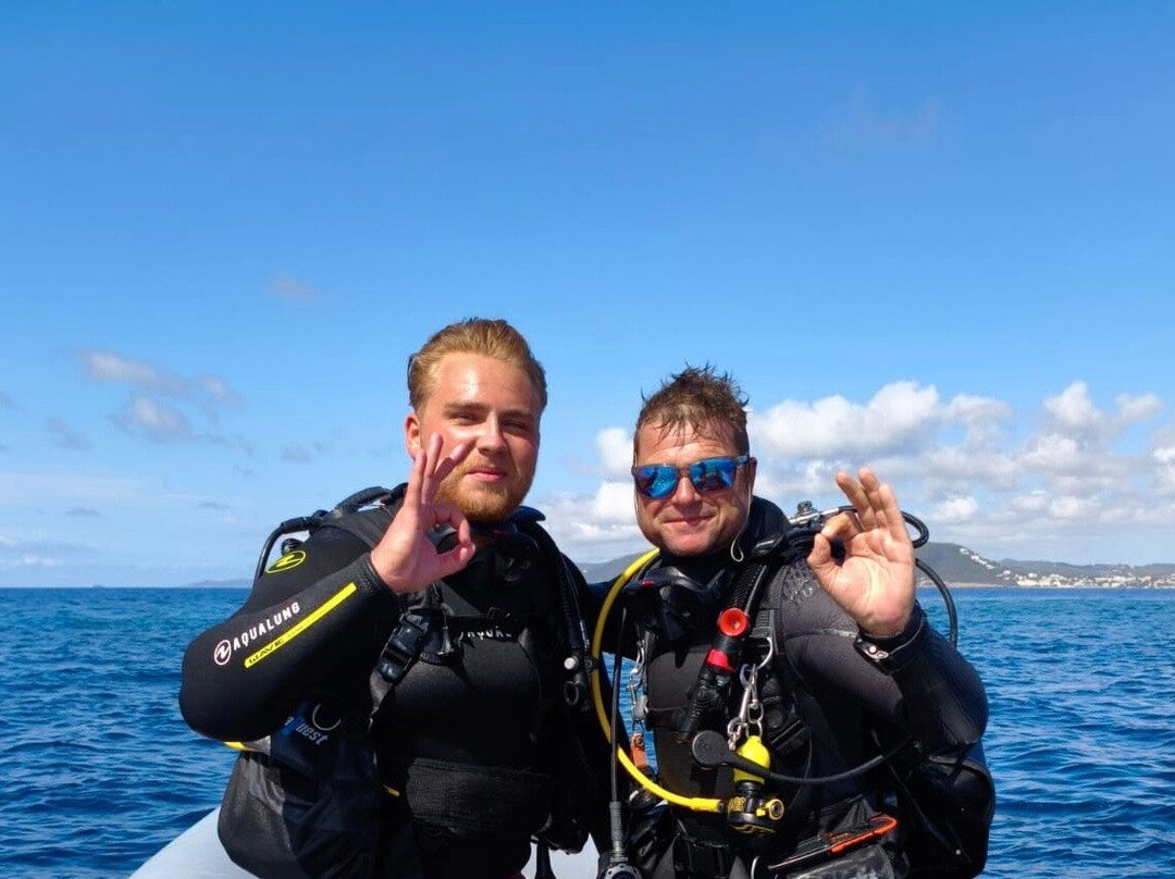 Cala Pada Diving Center Ibiza-圣欧拉利娅尔德里奥必去景点