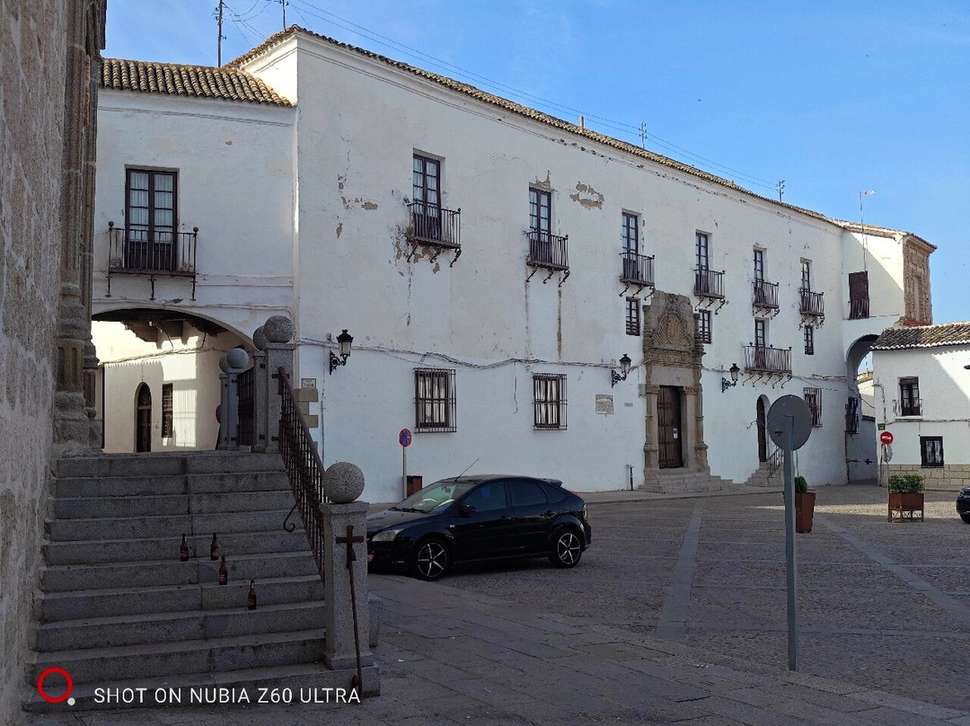 Plaza Mayor-La Puebla de Montalban必去景点