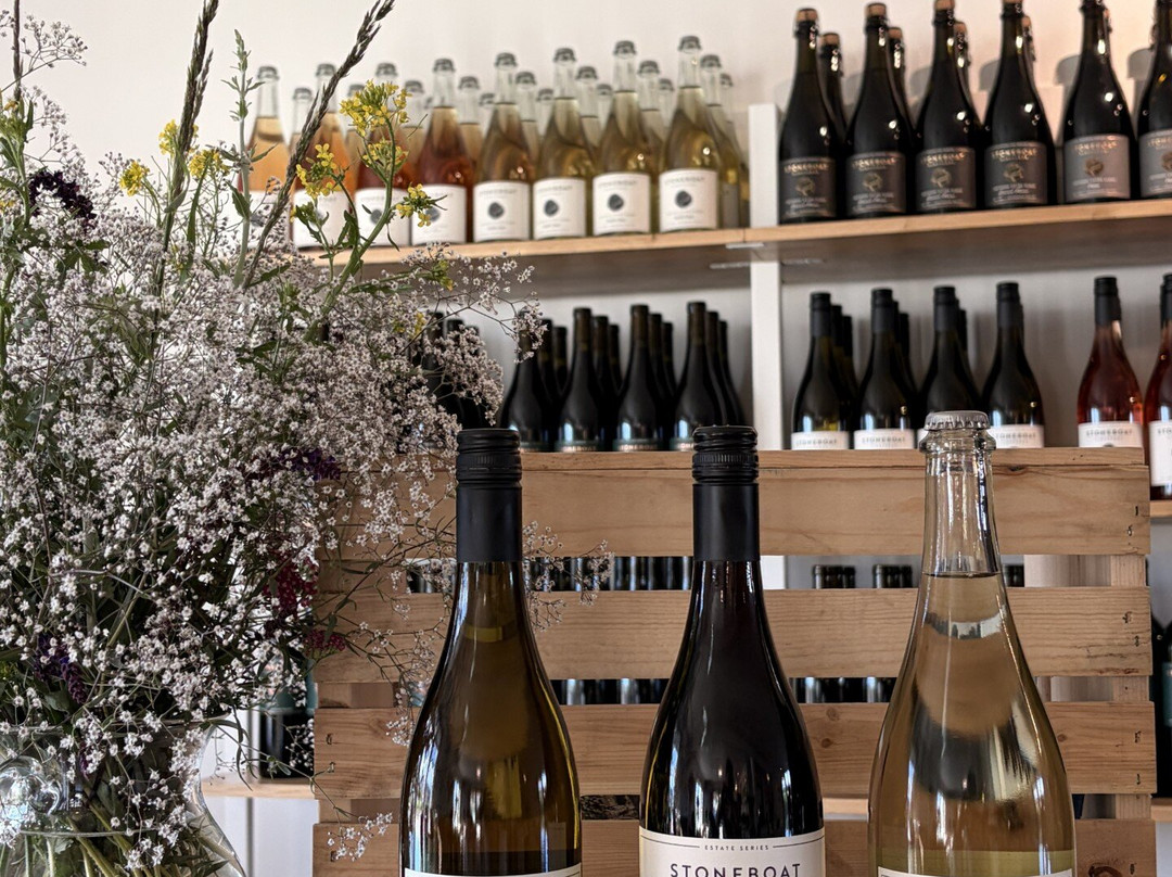 Stoneboat Pinot House-Oliver必去景点