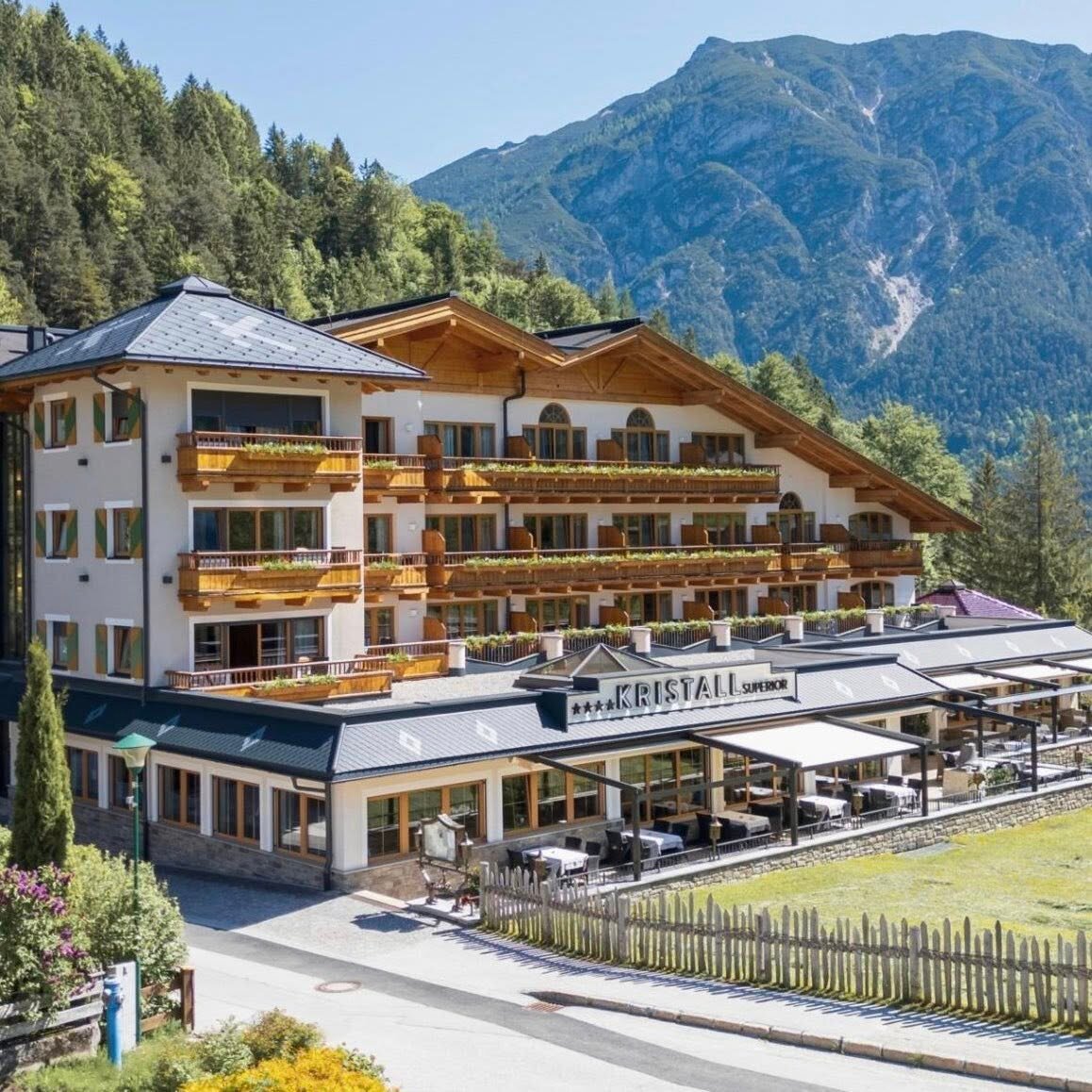 克里斯塔尔豪华酒店-旅行者