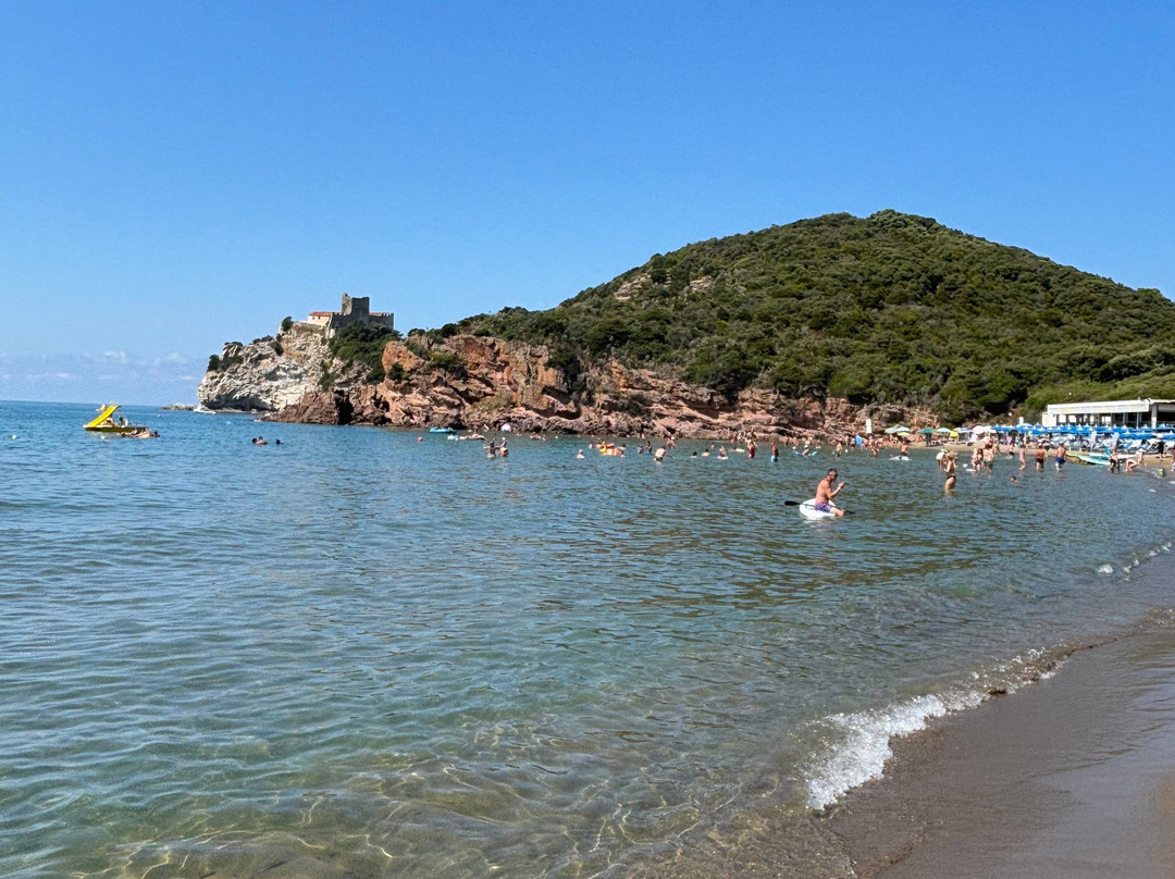 Spiaggia delle Rocchette-佩斯卡亚堡必去景点