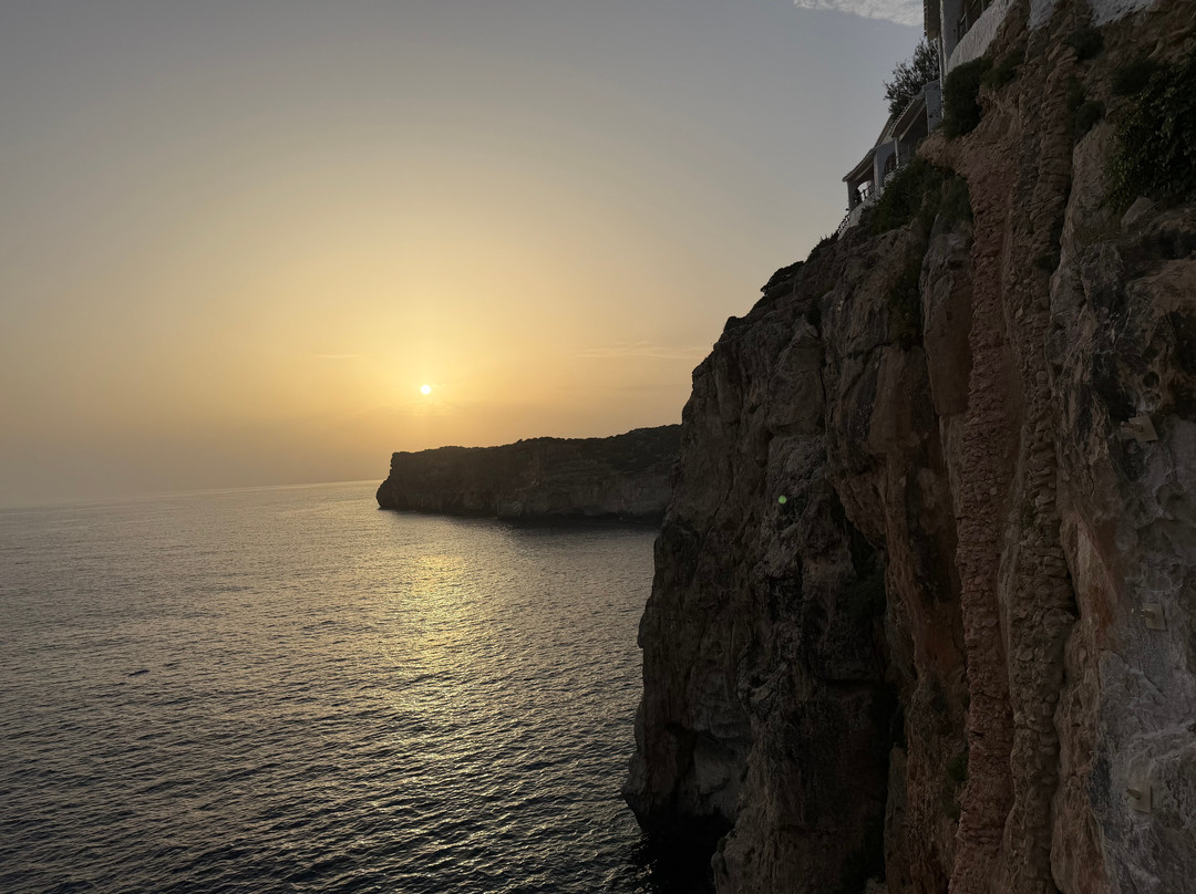Cova D'En Xoroi-Cala en Porter必去景点