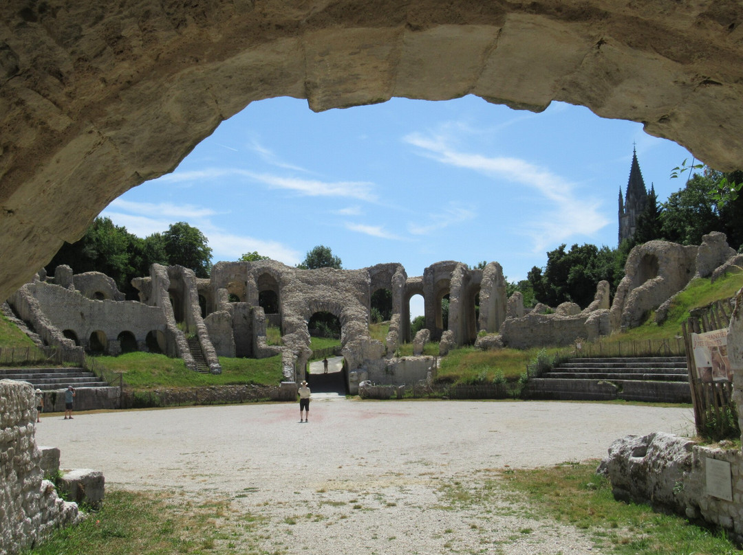 Amphithéâtre de Saintes-桑特必去景点