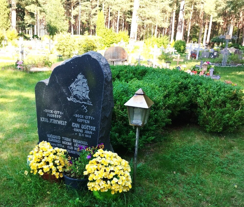 Kihnu Cemetery-Kihnu必去景点