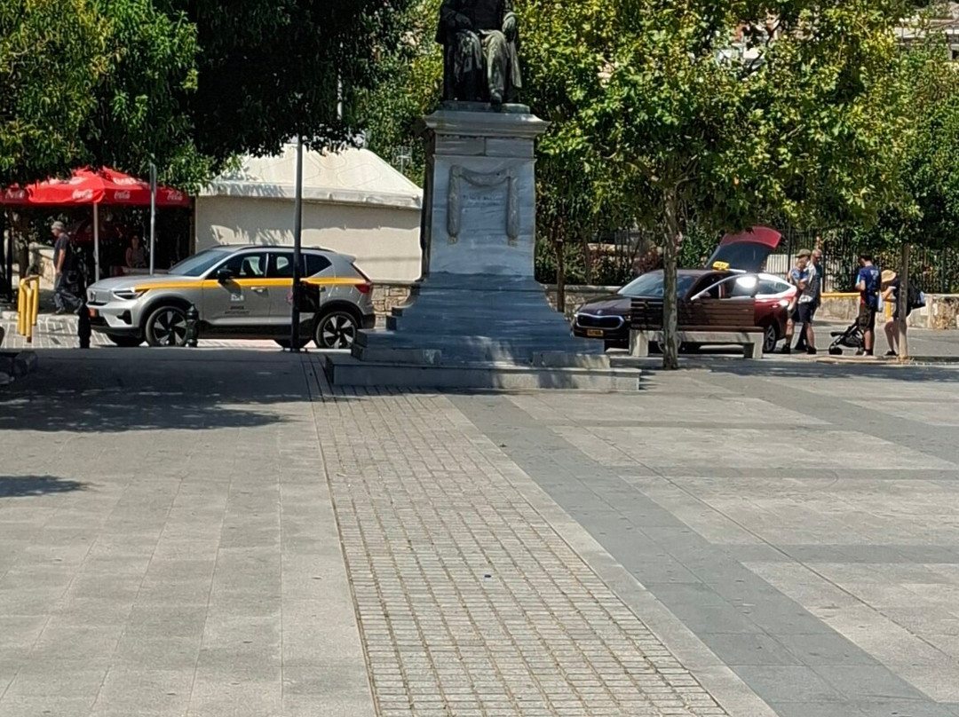 Vallianou Square-阿尔戈斯托利翁必去景点