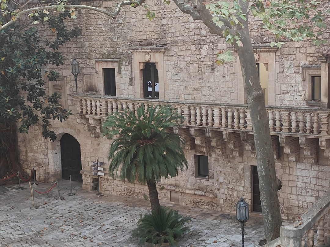 Castello Dentice di Frasso-Carovigno必去景点