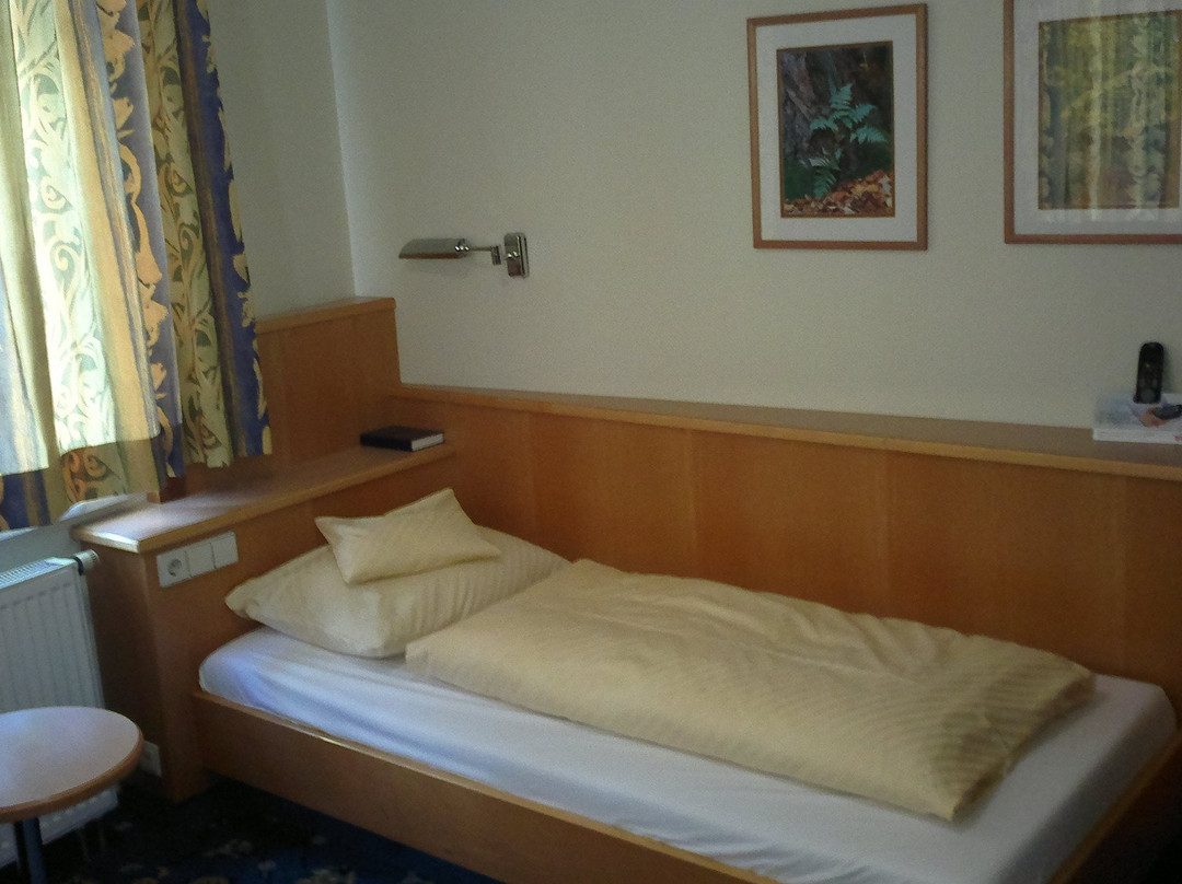 Warthausen酒店住宿-Hotel Eberbacher Hof