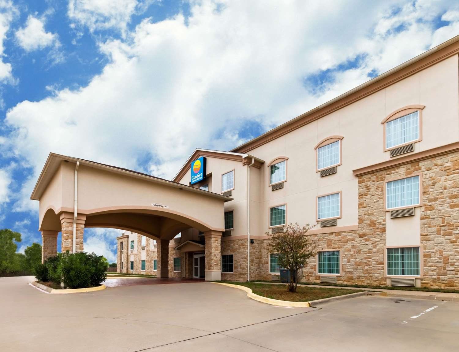 Baymont Inn & Suites by Wyndham Glen Rose-官方