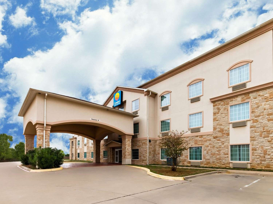 Baymont Inn & Suites by Wyndham Glen Rose主图