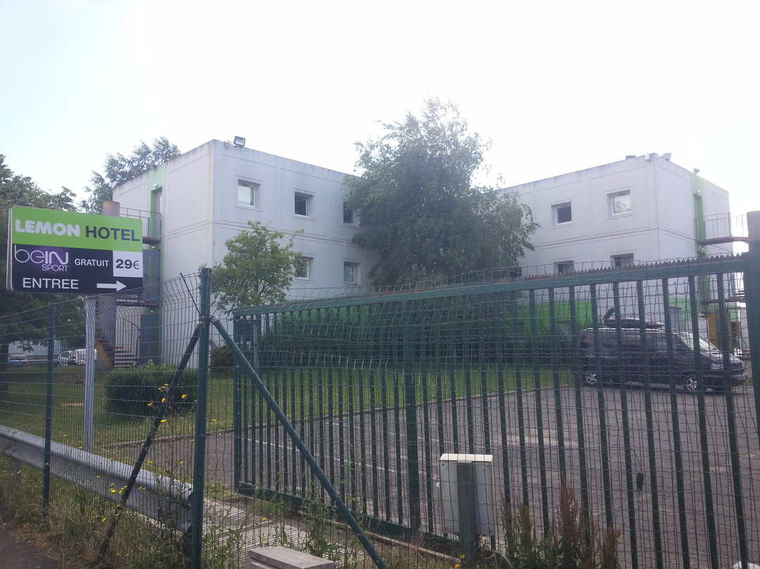 Lemon Hotel - Mery sur Oise/Cergy