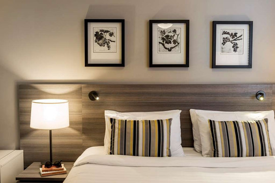 皇后镇湖岸盛橡度假酒店主图