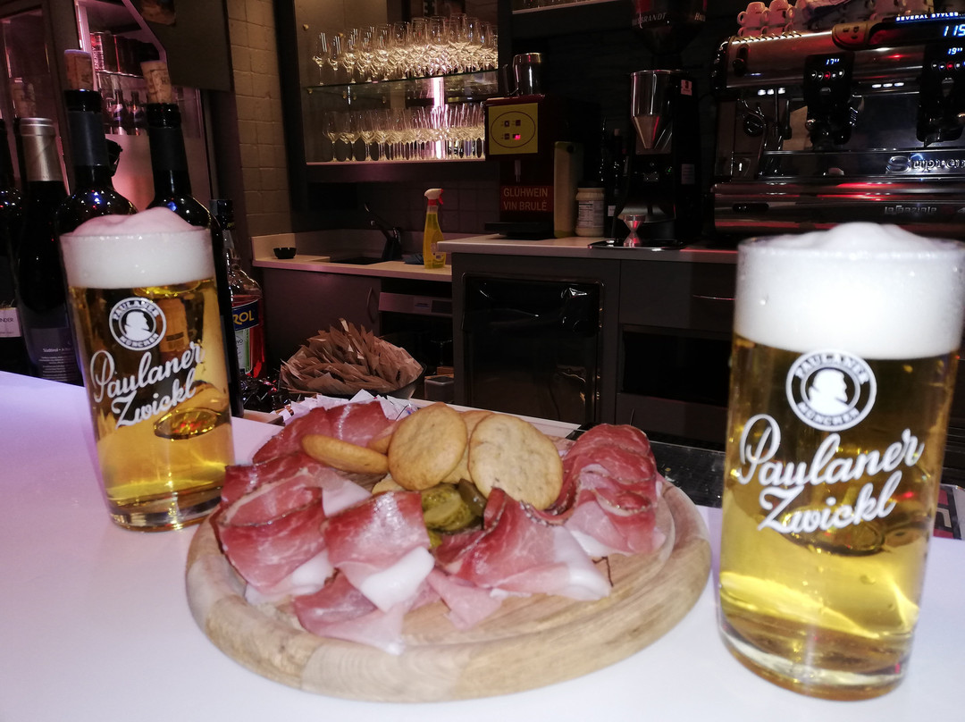 Bar Pub Canton