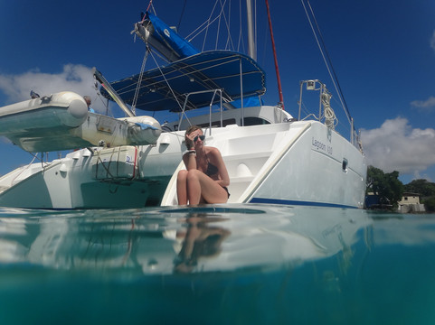 Elegance Catamaran Cruises-布里奇顿必去景点