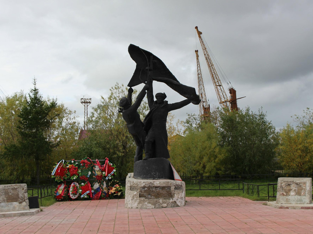 Monument to Naryan-Mar Longshoremen 1941-1945景点图片