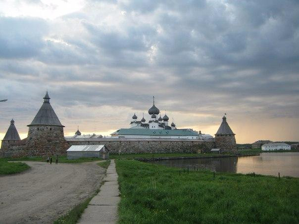 Polyarnaya Avrora-彼得罗扎沃茨克必去景点