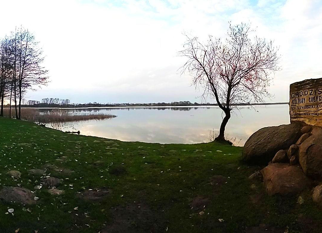 Hillfort on Slupca Lake景点图片