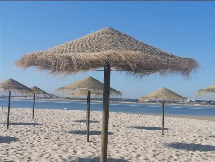 Praia de Alburrica景点图片
