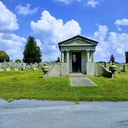 Grandview Cemetery景点图片