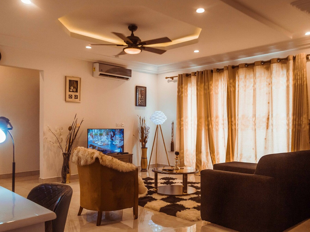 Tonyx Hotel Suites & Spa