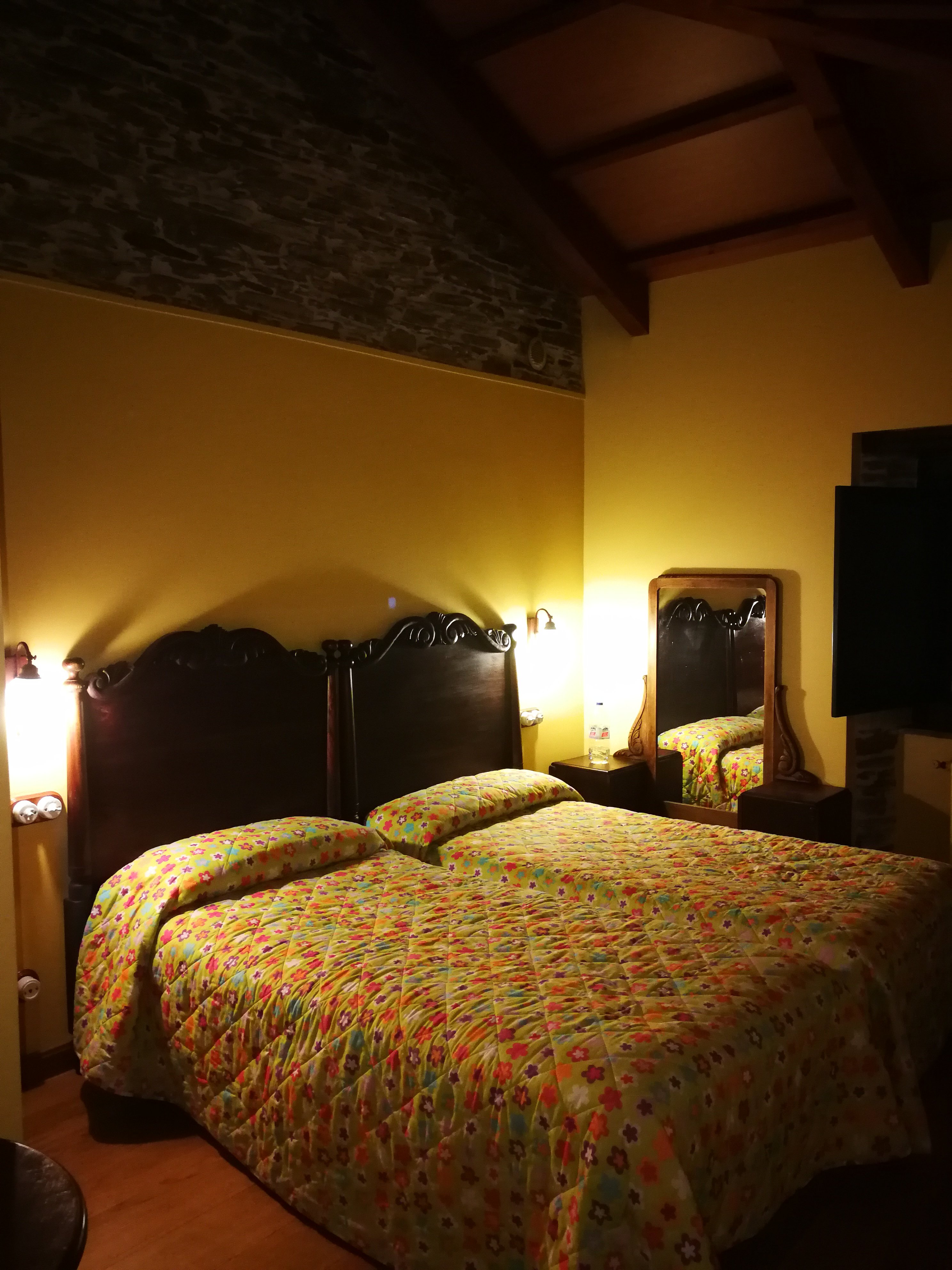 Casa de Baixo-官方