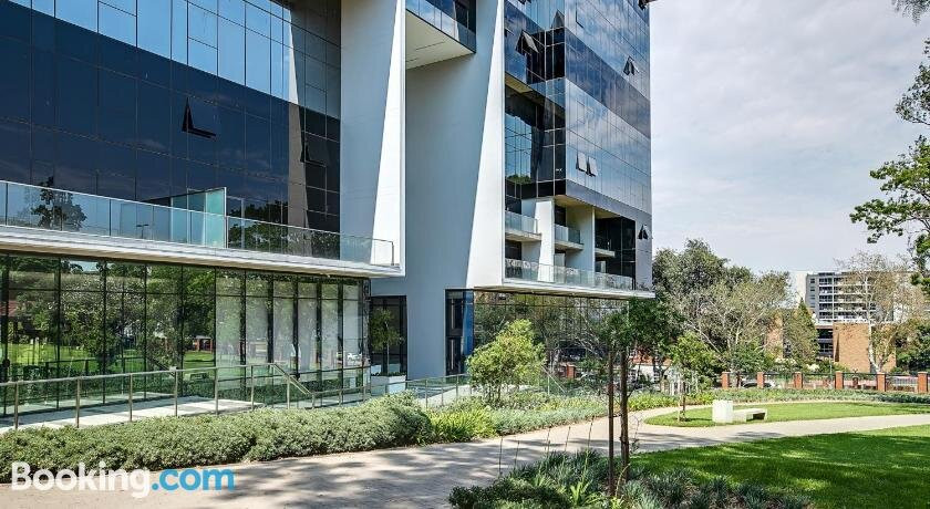 The Park Central Residence主图