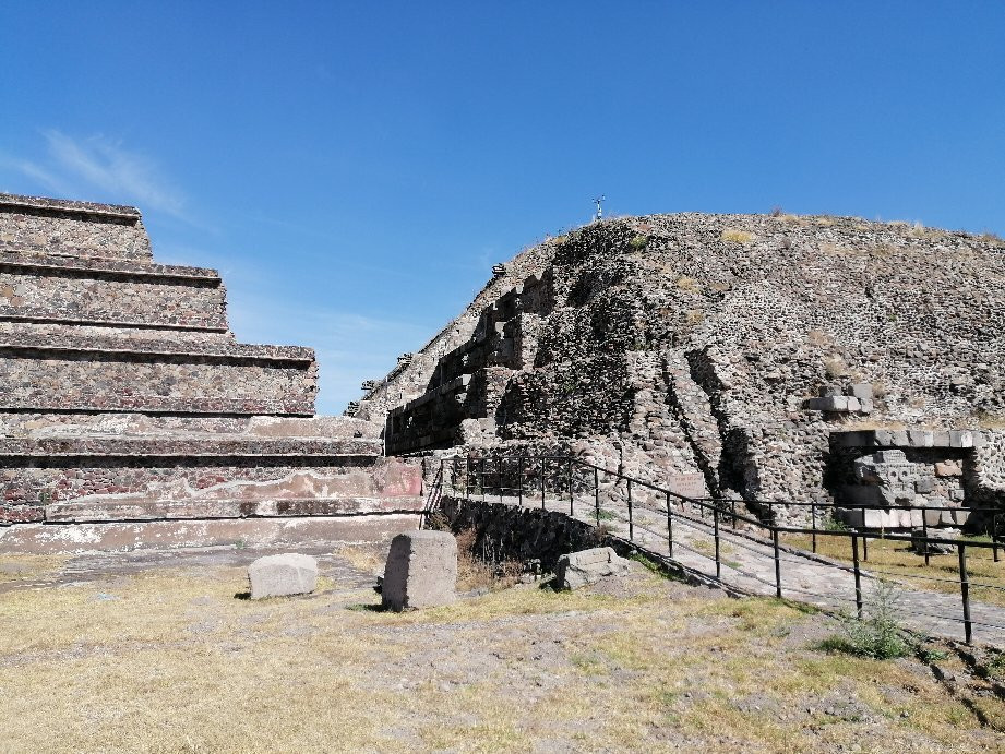 Piramide de la Serpiente Emplumada景点图片