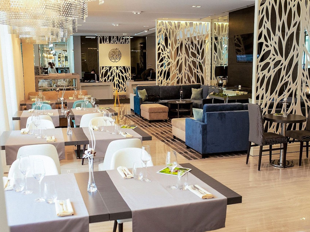 Kolyvan餐馆和美食-Sezony Restaurant