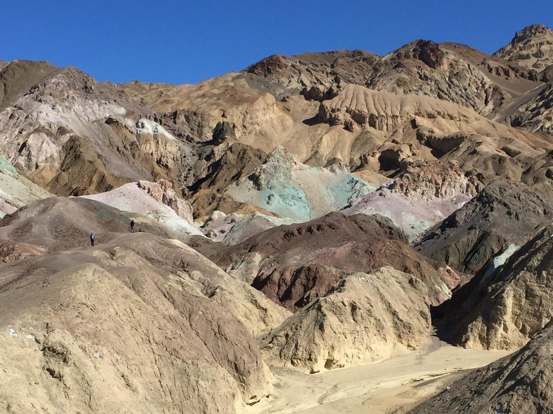 Furnace Creek旅游景点-Artists Palette