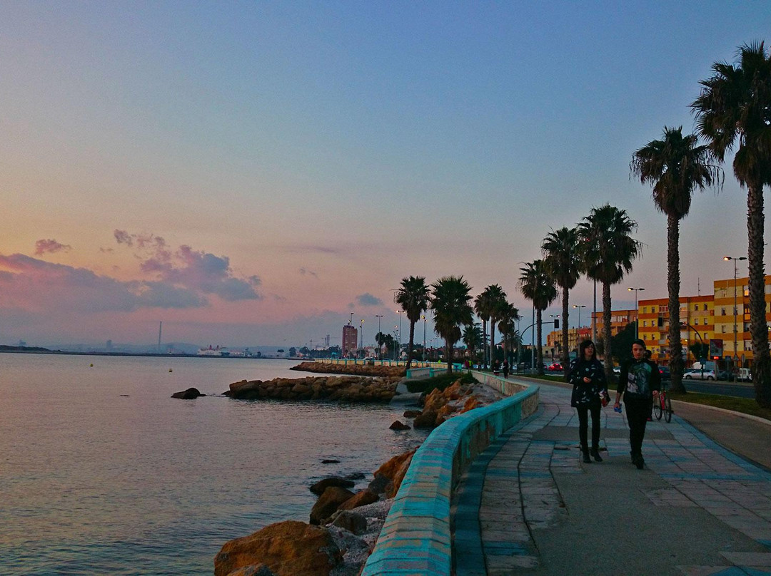 拉利内阿旅游景点-Paseo Maritimo de la Linea de la Concepcion