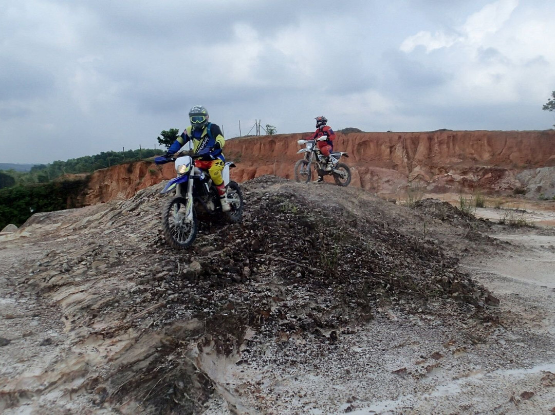 Moto Maniac Dirt Bike Enduro & Tours景点图片