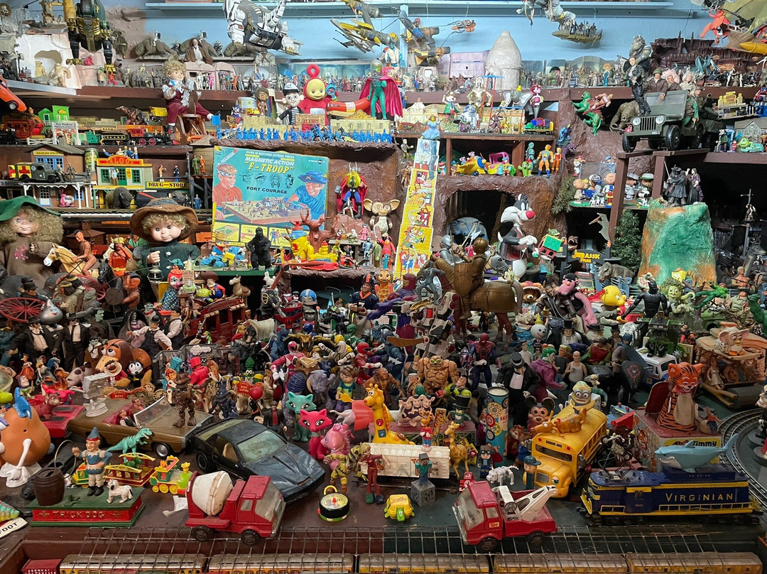 Apple Valley Hillbilly Garden and Toyland景点图片