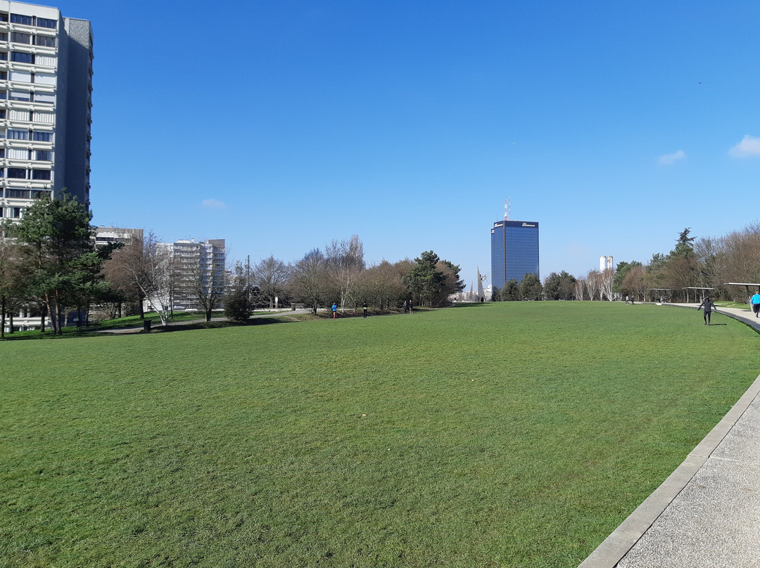 Parc Jean Moulin Les Guilands景点图片