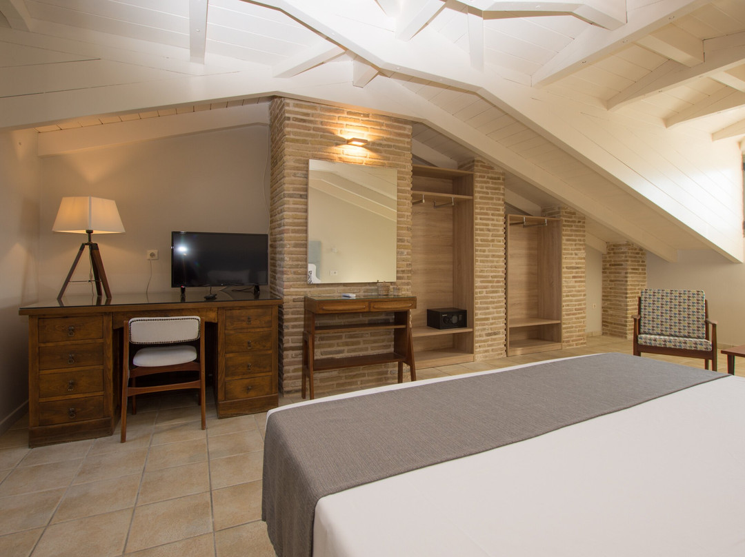 Golden Coast Boutique - Luxury Living