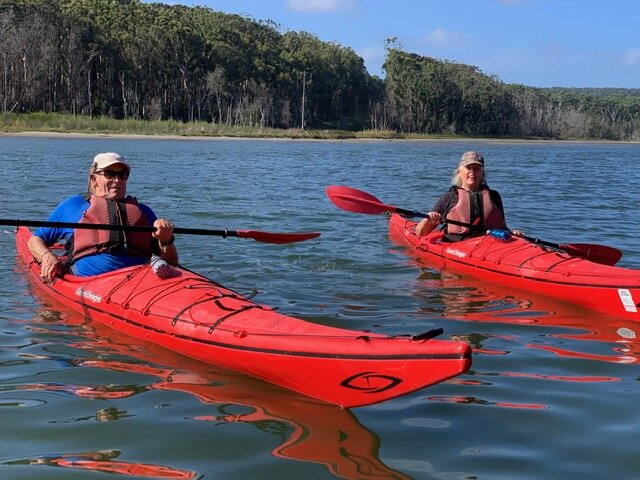 Bay and Beyond Sea Kayak Tours景点图片