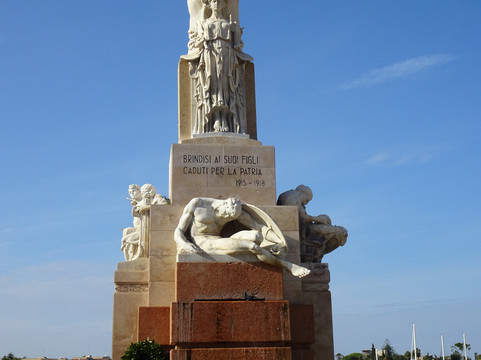 Monumento Ai Caduti Di Brindisi Nella Grande Guerra-布林迪西必去景点