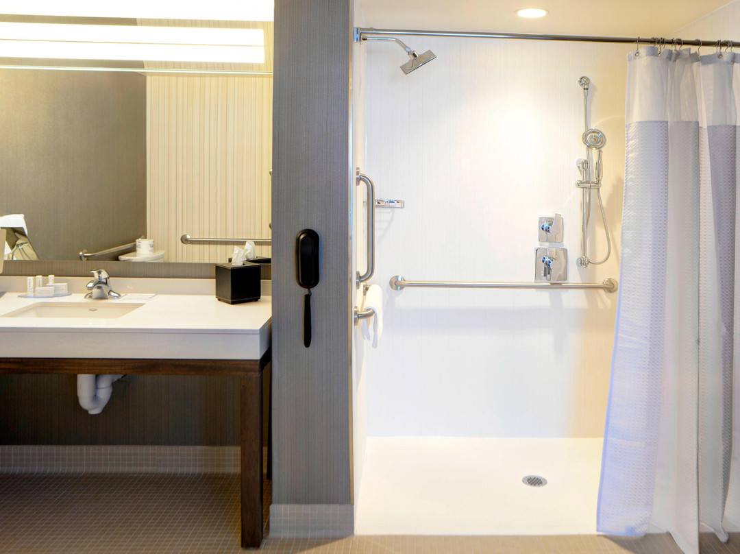 Courtyard by Marriott Muncie at Horizon Convention Center主图