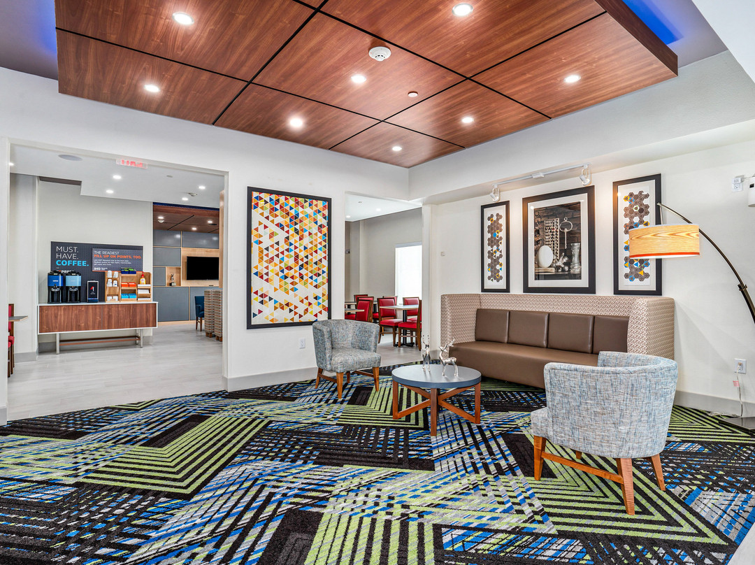 Holiday Inn Express & Suites Van Buren-Ft Smith Area by IHG主图