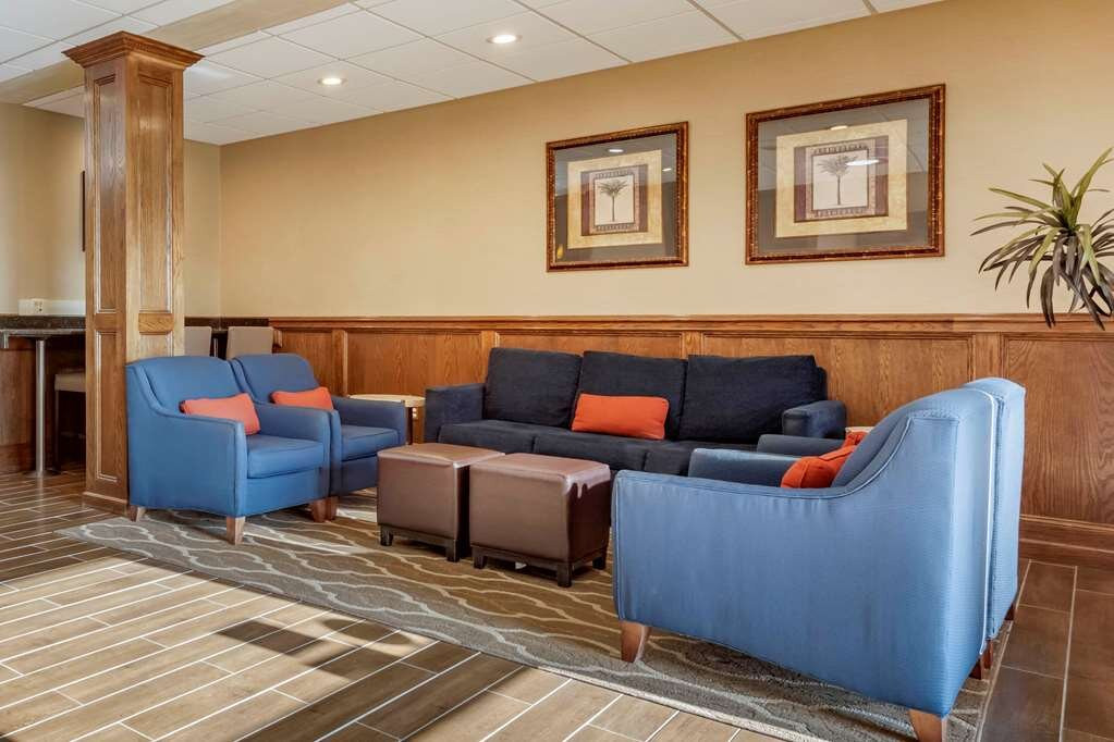 Comfort Inn & Suites主图