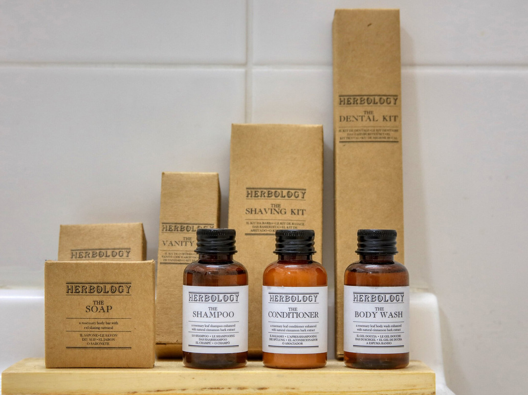 边境汽车酒店主图