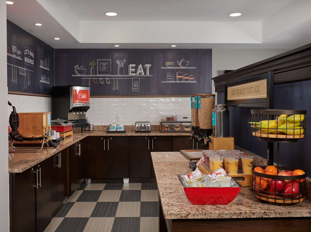 巴特尔斯维尔希尔顿恒庭酒店主图