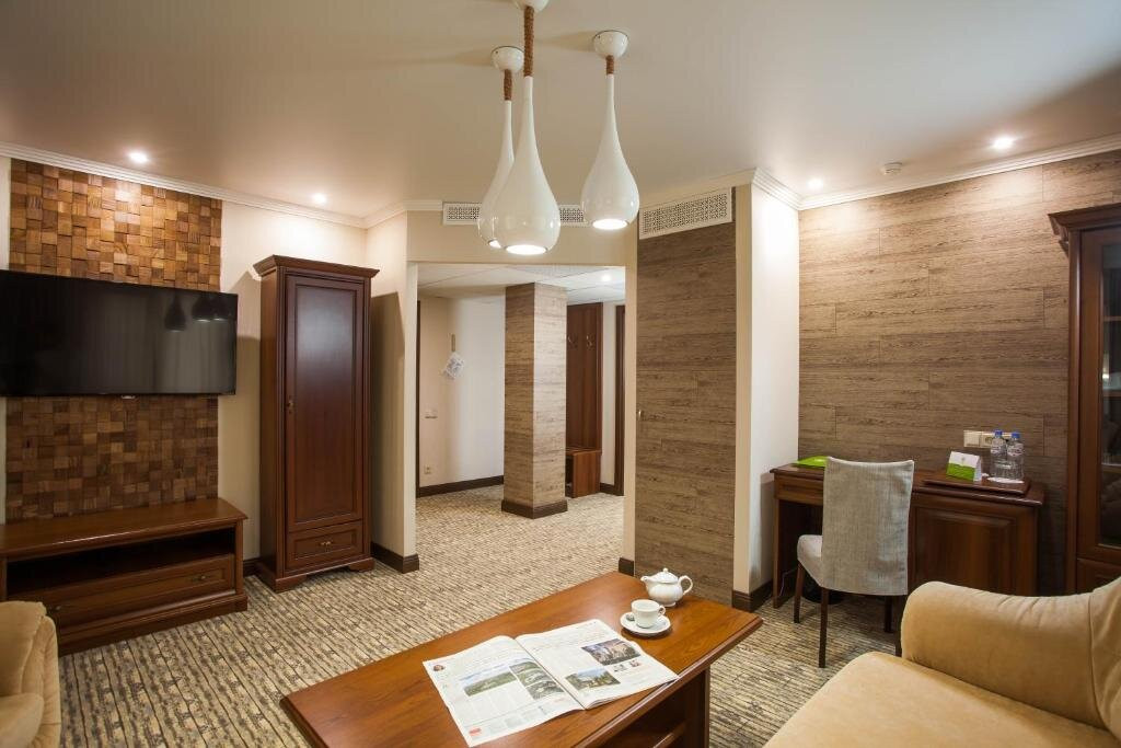 Platan Yuzhniy Hotel主图