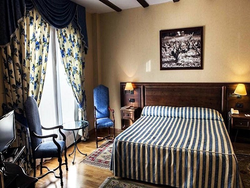Hotel Tudanca-Aranda II主图