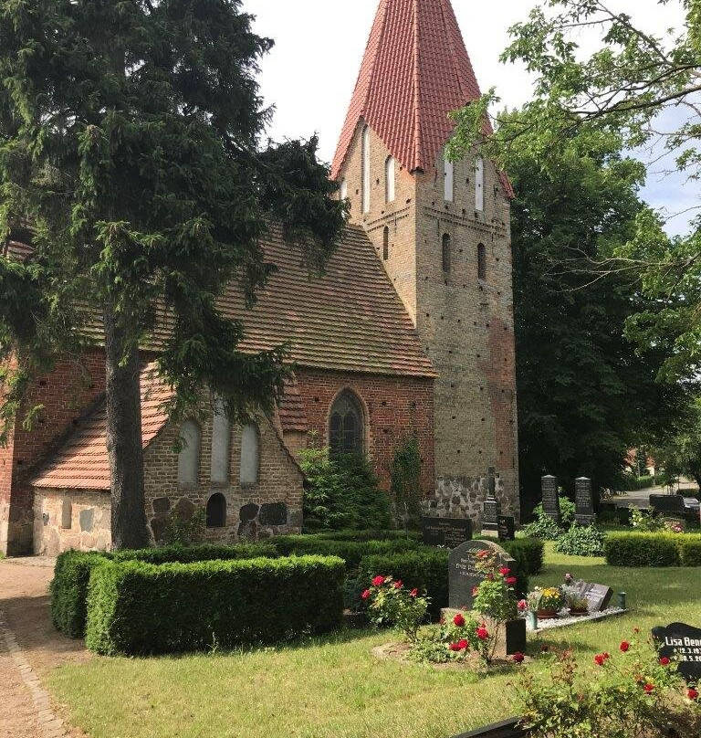 Dorfkirche Stäbelow景点图片