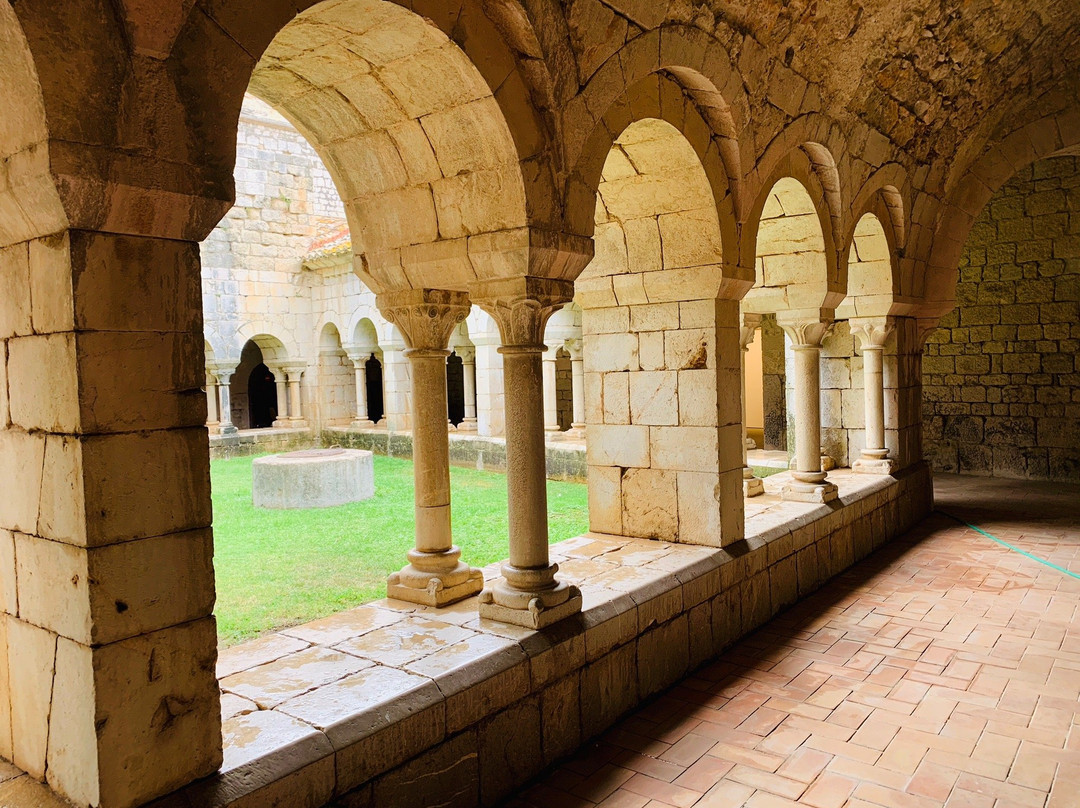 Monasterio de Santa Maria de Vilabertran景点图片