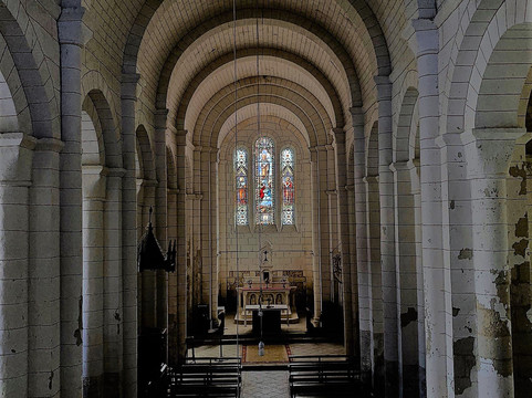 Eglise et Prieuré Saint-Jean-Baptiste-Ronsenac必去景点