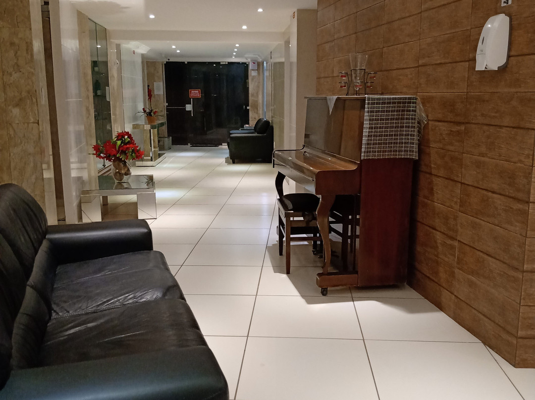 La Maison Blanch Flat