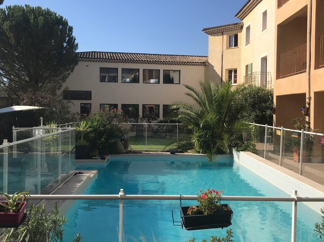 The Originals City Hotel Le Village Provençal, Pertuis主图
