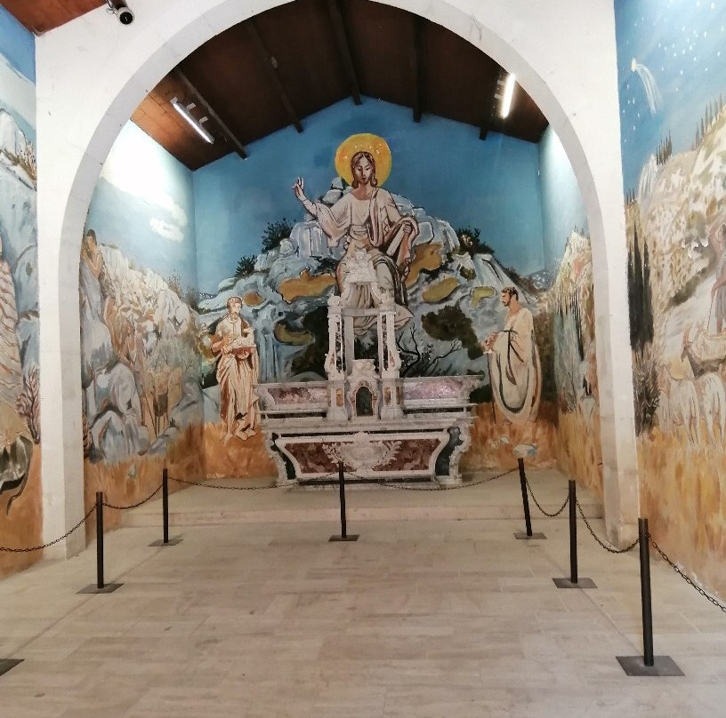 Chapelle des Pénitents Blancs-普罗旺斯地区莱博必去景点