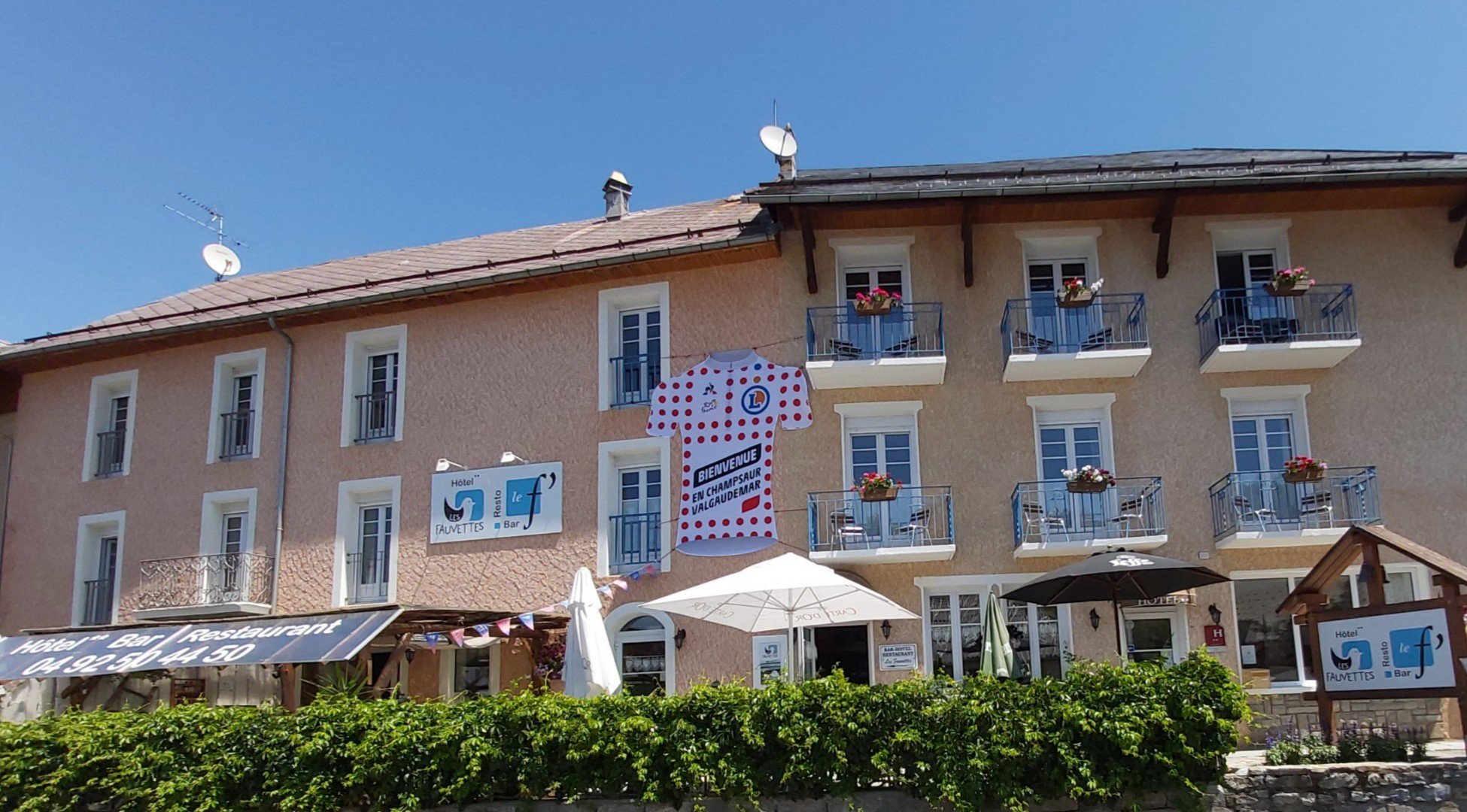 Hotel Bar Restaurant Les Fauvettes-官方